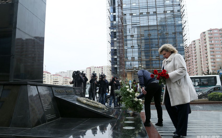Уполномоченный по правам человека в России посетила Мемориал памяти жертв Ходжалы - ФОТО