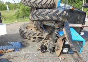 В Билясуваре опрокинулся трактор, есть пострадавшие