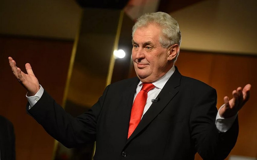 Милош Земан вновь будет выдвигаться в президенты Чехии