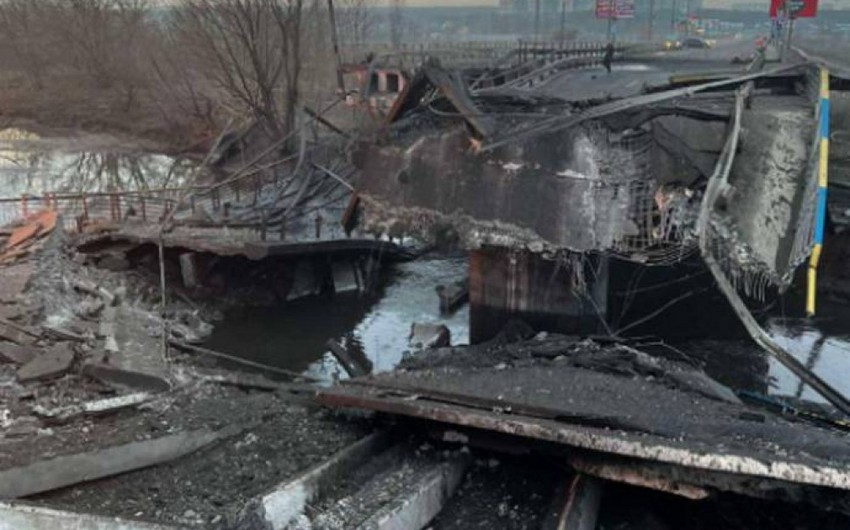 Для блокирования проезда российских танков в Киев взорваны три моста