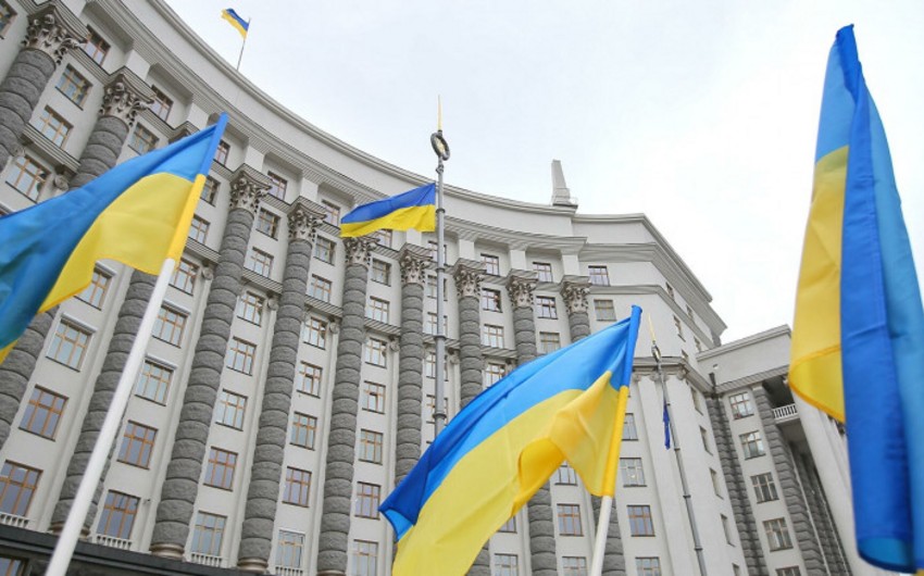 Ukrayna Rusiya şirkətlərinə qarşı sanksiyaları uzadıb