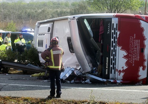В Испании в результате ДТП с автобусом пострадали более 50 пассажиров