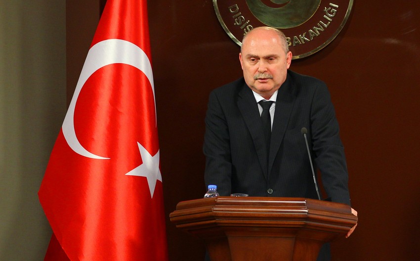 Глава МИД: Турция обеспокоена ударами российской авиации в Сирии