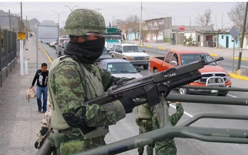 В Мексике члены наркокартеля устроили засаду военным, пятеро погибли