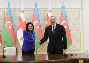 President Ilham Aliyev congratulates his Georgian counterpart