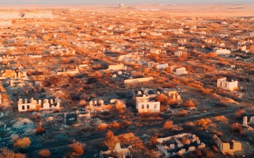 French edition: Nothing remains of what was built by Azerbaijanis in Aghdam