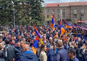 Десятки оппозиционеров в Ереване доставлены в полицейские участки