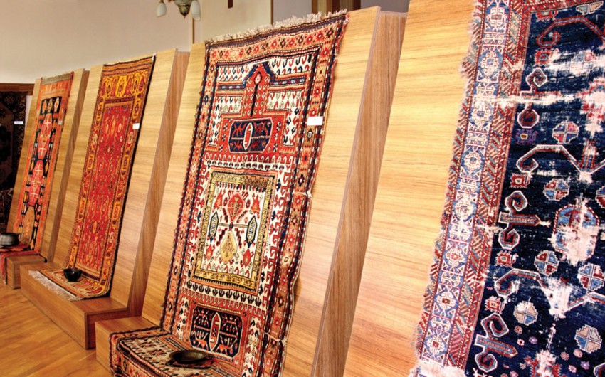 Беларусь предлагает Азербайджану развивать кооперацию в производстве ковров и изделий из хлопка