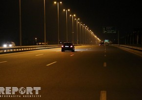 На дорогах Баку снижена максимальная скорость движения