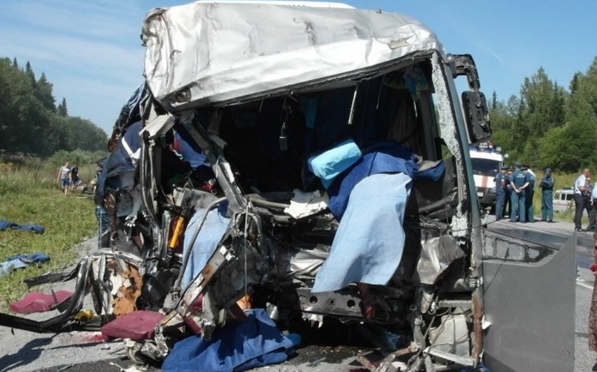 ​Tailandda sərnişin avtobusu qəzaya uğrayıb: 6 ölü, 30 yaralı