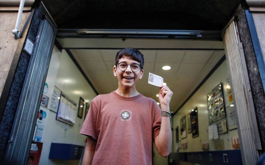 İspaniyada 15 yaşlı oğlan lotereyada 200 min avro udub - VİDEO - FOTO