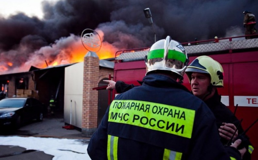 В Москве горит воинская часть, эвакуированы 500 человек