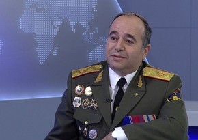 Armenian defense minister visits Russia