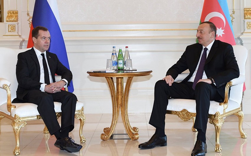 Дмитрий Медведев поздравил президента Ильхама Алиева