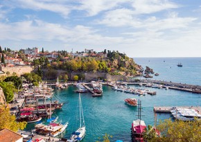 Türkiyə 4 ayda 11 milyondan çox turist qəbul edib