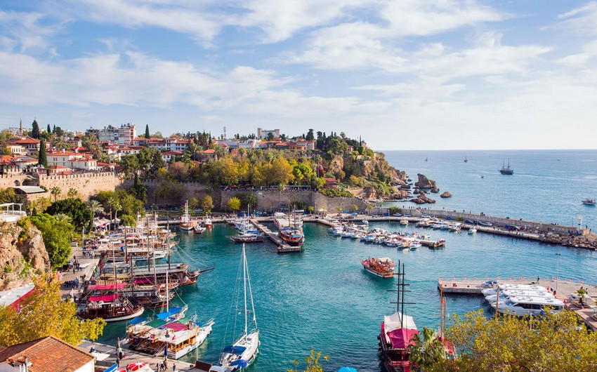 Türkiyə 4 ayda 11 milyondan çox turist qəbul edib