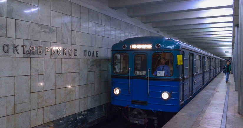 В Москве на фиолетовой ветке метро погиб пассажир