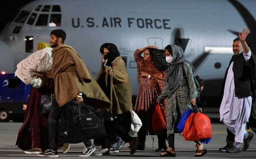 Эвакуацию афганцев в США приостановили еще на неделю