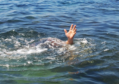 В море возле села Гёрадиль утонул человек, ведутся поиски тела