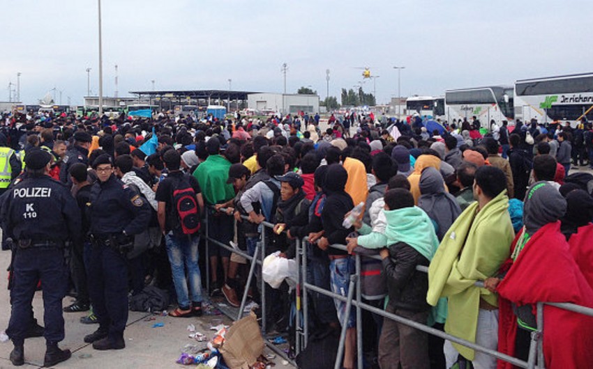Полиция в Венгрии применила газ против несговорчивых беженцев