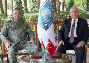 Закир Гасанов встретился с министром нацобороны Турции
