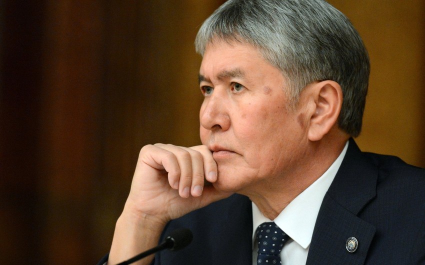 Протестующие освободили экс-президента Кыргызстана из тюрьмы