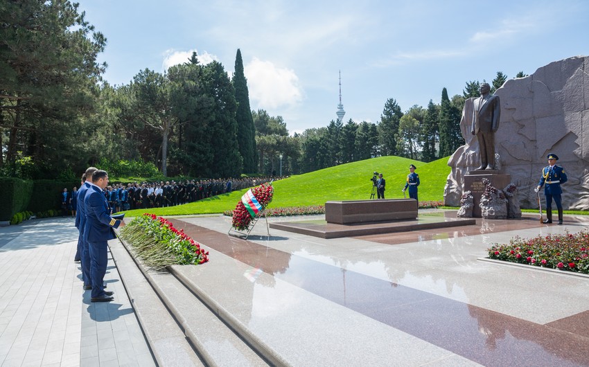 Коллектив AZAL почтил память великого лидера Гейдара Алиева