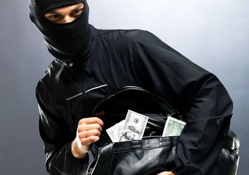 В Геранбое задержан подозреваемый в краже крупной суммы денег из частного дома