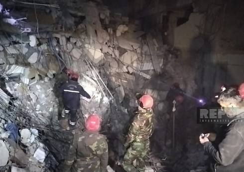 МЧС Азербайджана продолжает поисково-спасательные операции в Кахраманмараше 