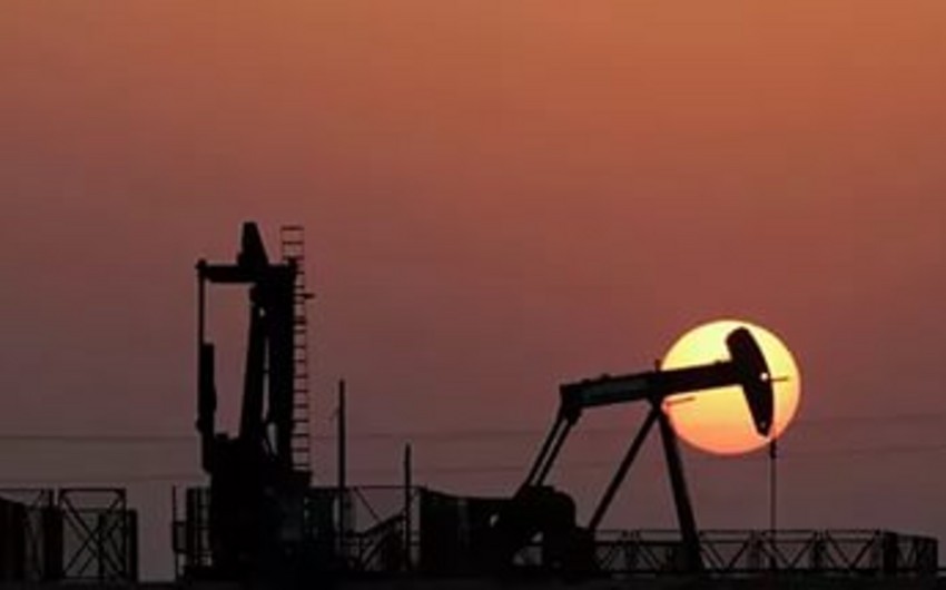 Цена нефти продолжает расти на данных ОПЕК о сокращении добычи