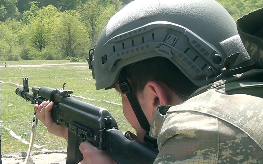 Azerbaijani Army reservists accomplish practical shooting exercises