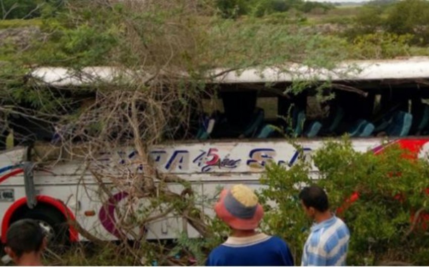 Kolumbiyada sərnişin avtobusu yarğana aşıb, ölənlər var