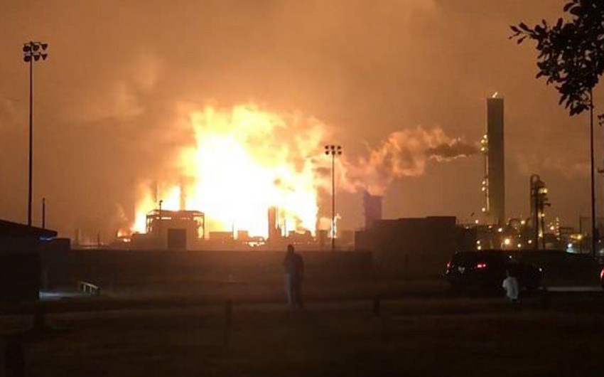 В Техасе два человека погибли из-за утечки на нефтехимическом заводе