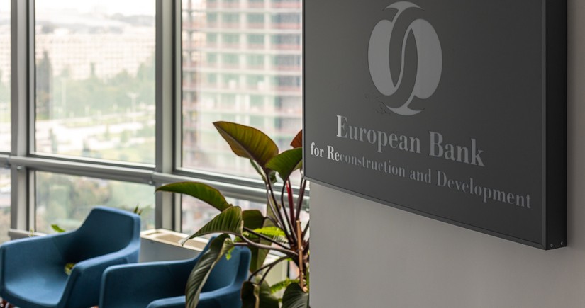 EBRD Azərbaycan bankına manatla 10 milyon dollar kredit ayırıb