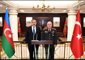 Azerbaijani ambassador meets with Turkish Chief of Staff