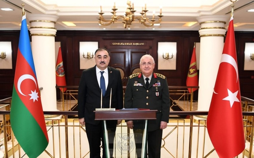 Azerbaijani ambassador meets with Turkish Chief of Staff
