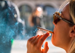 Italy’s Turin prohibits smoking within 5 meters of another person outdoors