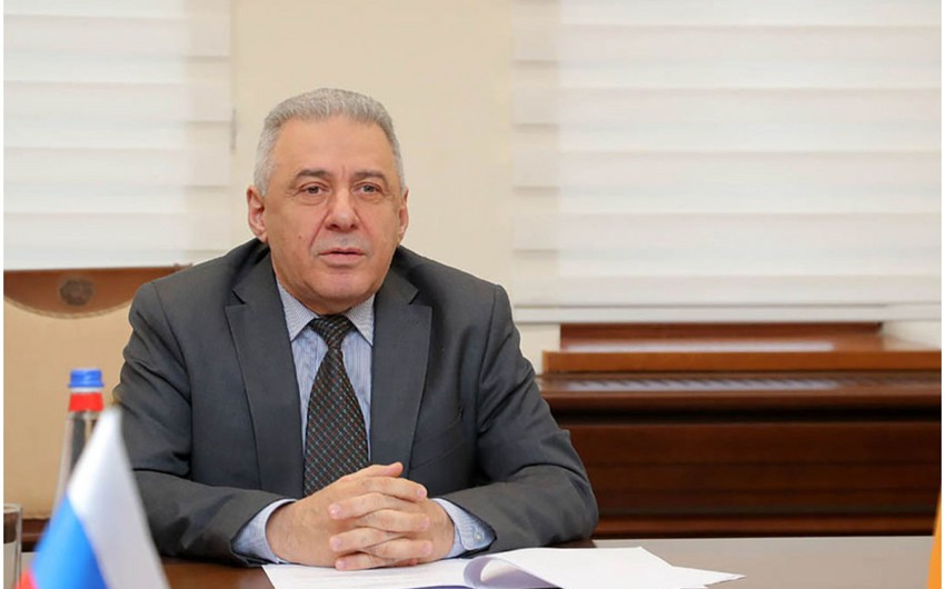 Armenian Defense Minister visiting Moscow