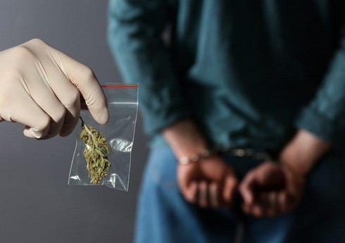 В Ширване задержаны два человека за незаконный оборот наркотиков