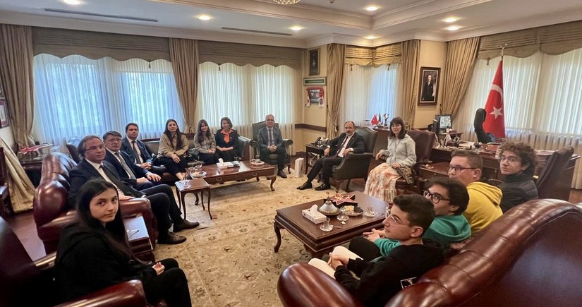 Посол Турции в Азербайджане принял учащихся анкарского лицея имени Расулзаде
