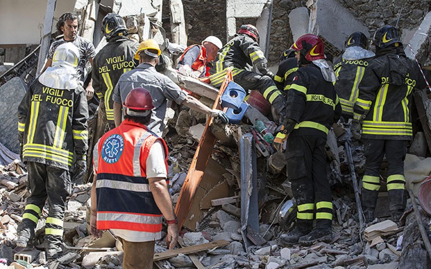 В Италии жертвами сильного землетрясения числятся 247 человек - ОБНОВЛЕНО