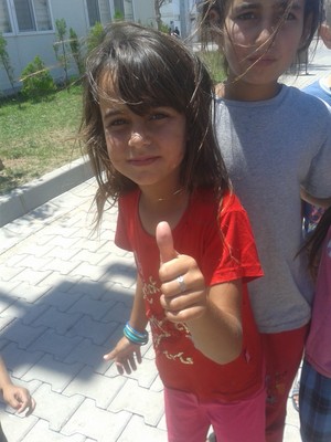 İraqdan Türkiyəyə gələn 9 yaşlı Fatma