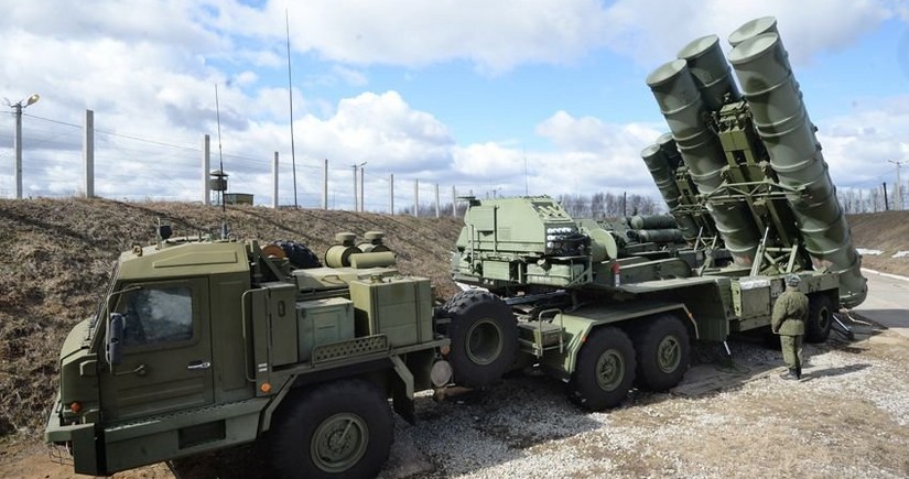 Зенитно-ракетный комплекс С-500 начинает поступать на вооружение в РФ
