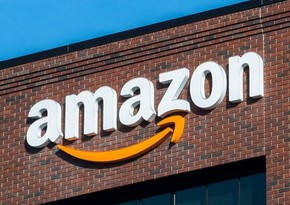 Чистая прибыль Amazon в третьем квартале упала почти в два раза