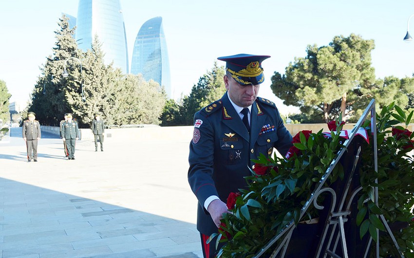 Chief of Georgian Defense Forces arrives in Azerbaijan