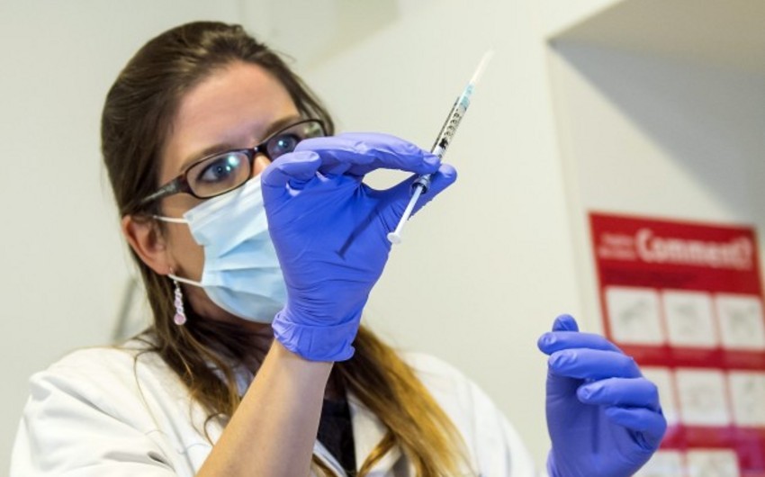 New Ebola vaccine trial gets under way in UK