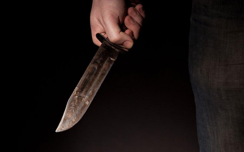 В Баку житель Барды нанес ножевое ранение своему земляку
