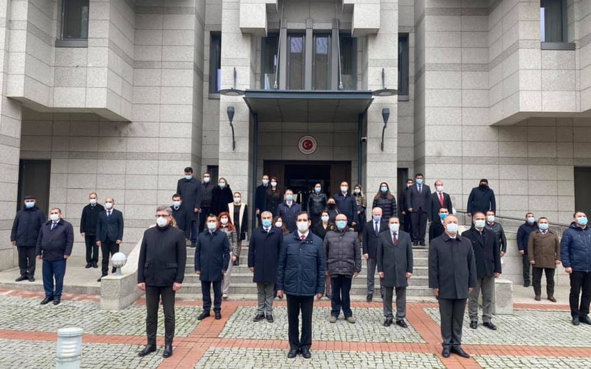 Turkish diplomats in Baku commemorate martyrs of Patriotic War