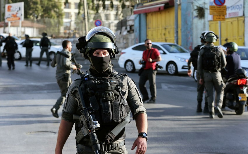 Palestinian attacker kills 2, injures 2 others in stabbing spree in Israel