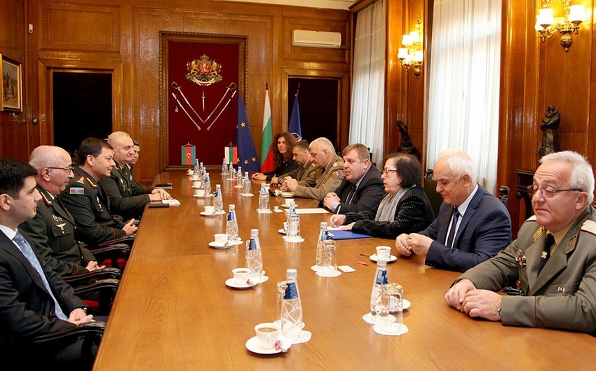 Состоялась встреча начальника Генштаба ВС Азербайджана и министра обороны Болгарии